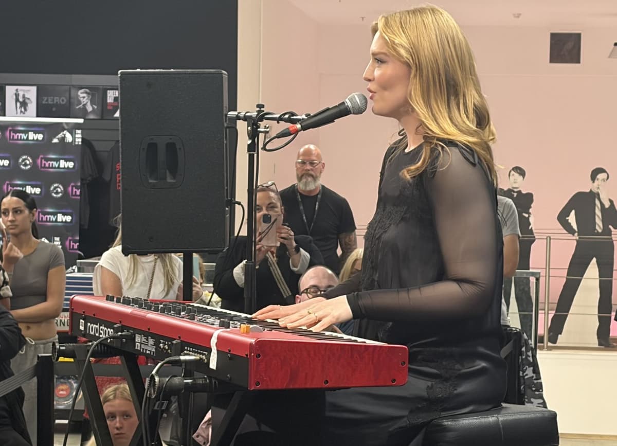 Freya Ridings HMV Manchester 1st June 2026 