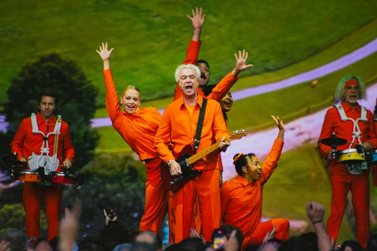 David Byrne - THE PIECE HALL, HALIFAX