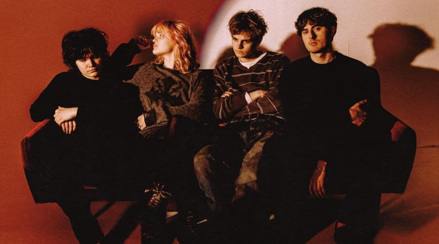 Saint Clair - London quartet balancing distortion with delicacy